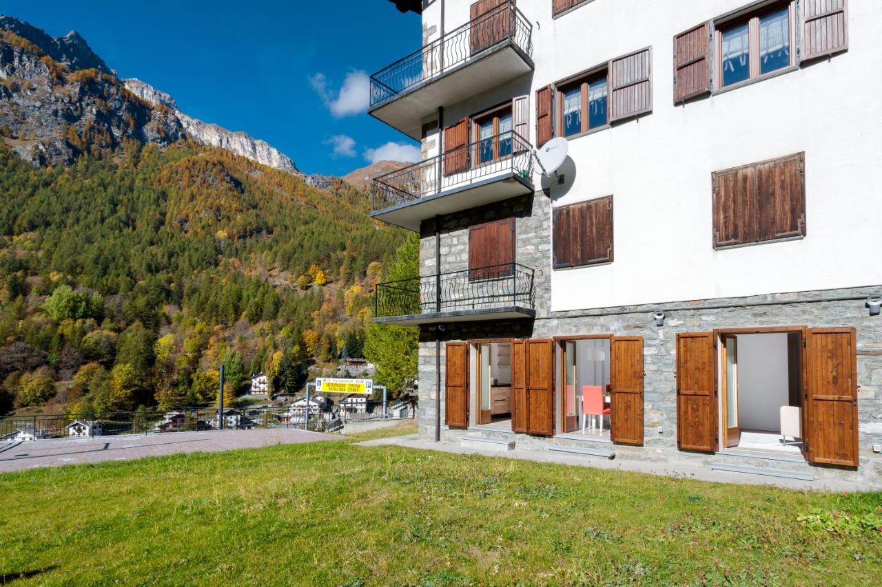 Hellochalet - Maison Rue De La Neige - Family Ski Holiday Walking Distance Skirun And Gondola Valtournenche Εξωτερικό φωτογραφία
